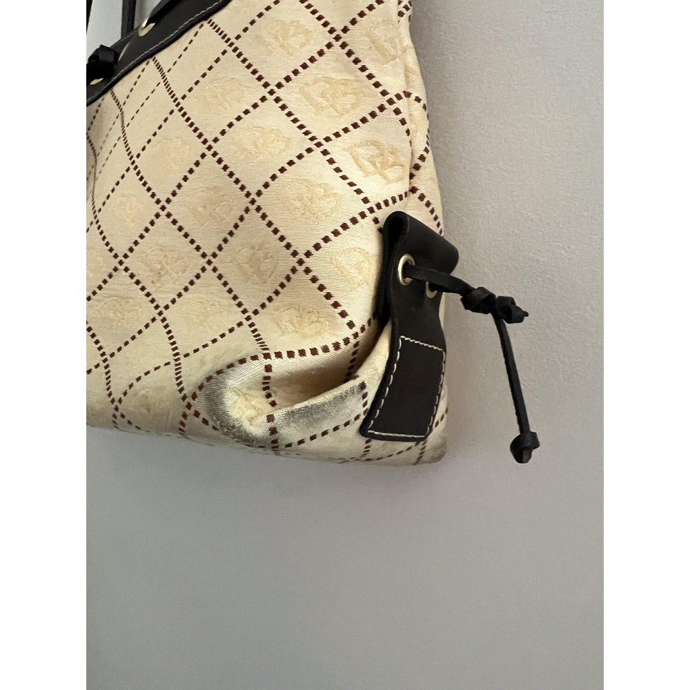 Dooney & Bourke Tote Bag Womens Medium Beige Logo Jacquard Leather Tassel - Picture 6 of 12